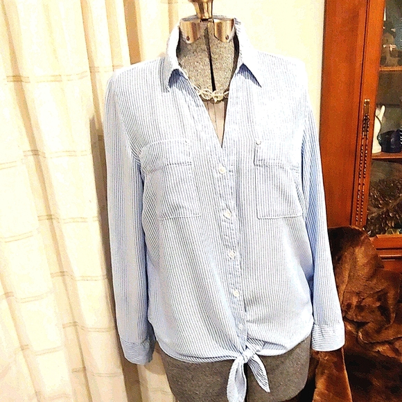 Jones New York Tops - Jones New York Tie Frount Blouse